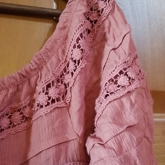 NWT Romper - Picture 3 of 8